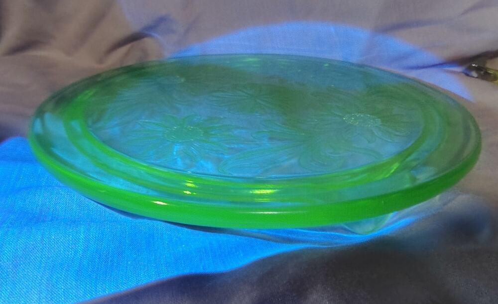 Vintage Jeannette Sunflower Cake Plate Green Depression Glass Uranium Glass